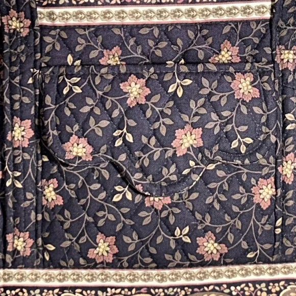 Vintage Vera Bradley large quilted floral zippered shoulder bag pink purple - Picture 2 of 7